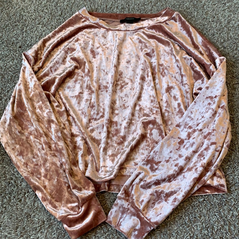 Long crop loose fitted velvet top with drip shoulder from forever 21